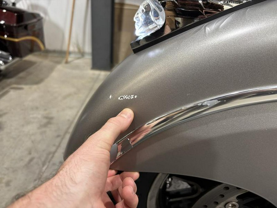 2016 Indian Motorcycle® Chieftain® Silver Smoke