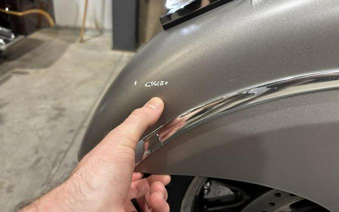 2016 Indian Motorcycle® Chieftain® Silver Smoke