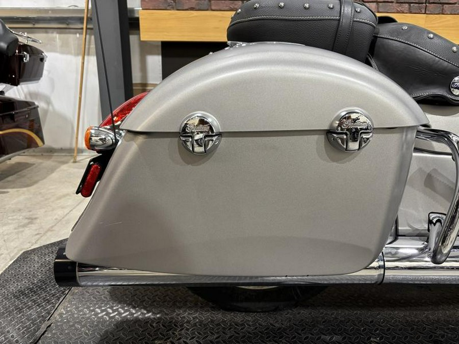 2016 Indian Motorcycle® Chieftain® Silver Smoke