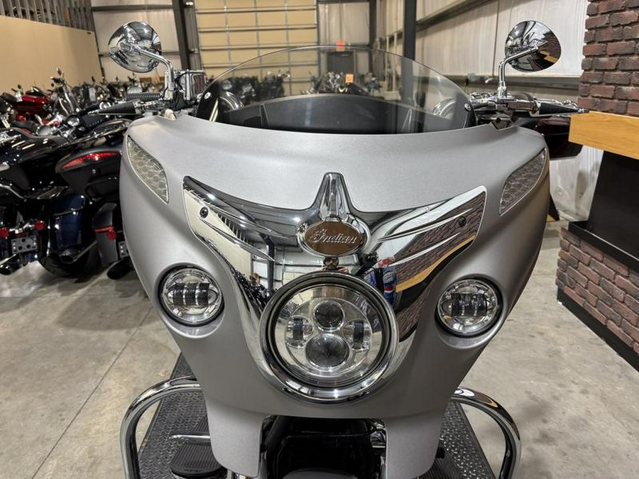 2016 Indian Motorcycle® Chieftain® Silver Smoke