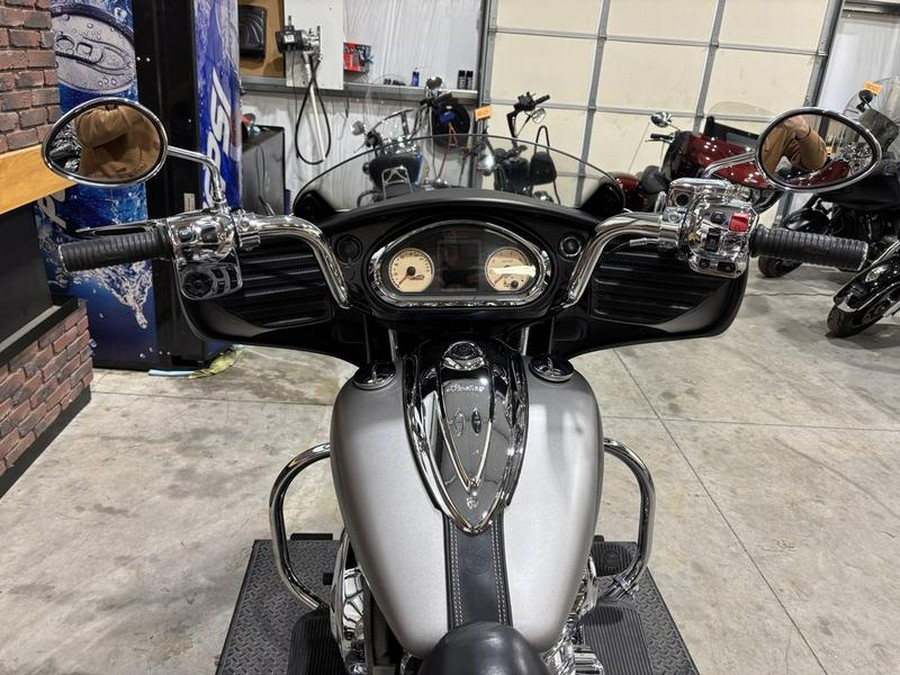 2016 Indian Motorcycle® Chieftain® Silver Smoke