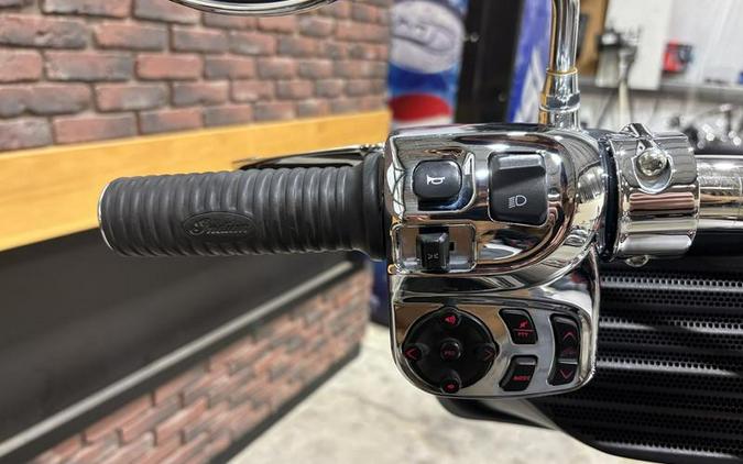 2016 Indian Motorcycle® Chieftain® Silver Smoke