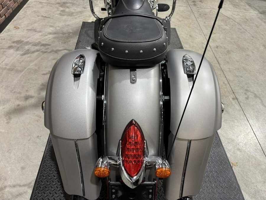 2016 Indian Motorcycle® Chieftain® Silver Smoke