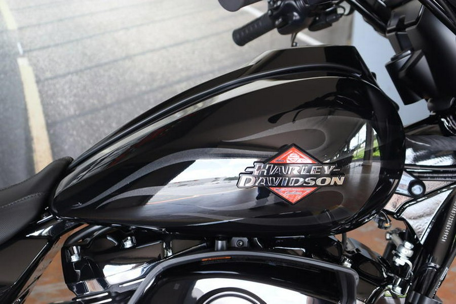 2025 Harley-Davidson® FLHX - Street Glide®