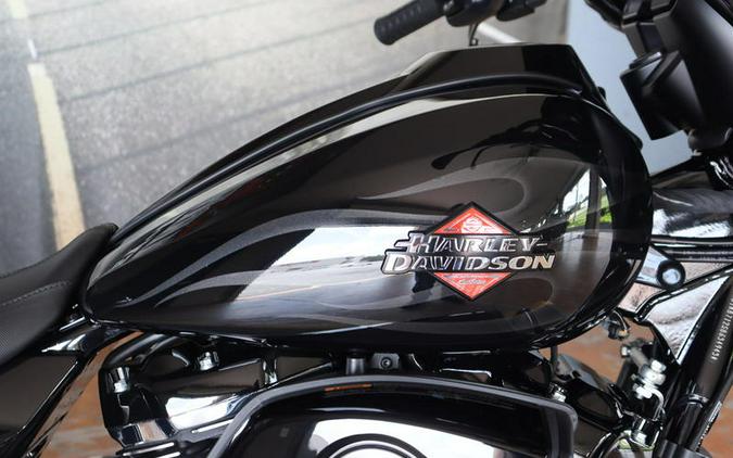 2025 Harley-Davidson® FLHX - Street Glide®