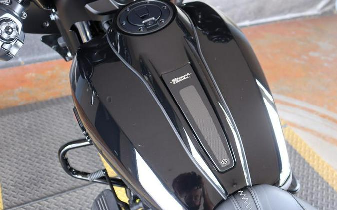 2025 Harley-Davidson® FLHX - Street Glide®