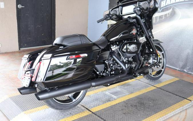 2025 Harley-Davidson® FLHX - Street Glide®