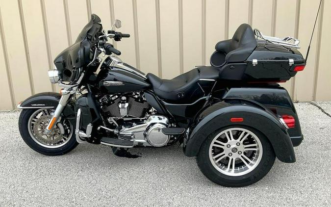 2018 Harley-Davidson® FLHTCUTG - Tri Glide® Ultra