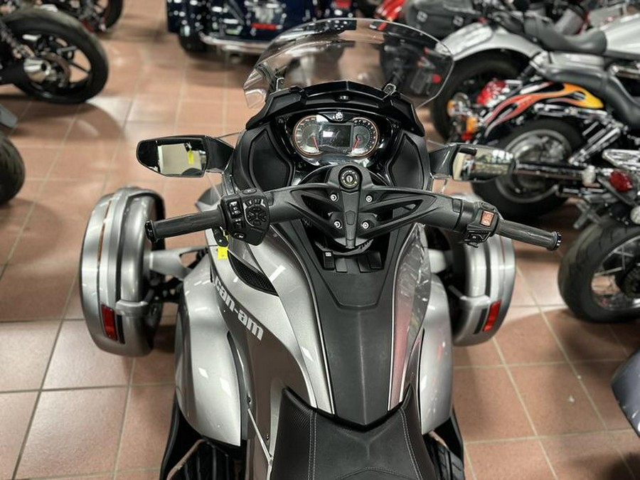 2013 Can-Am® Spyder ST