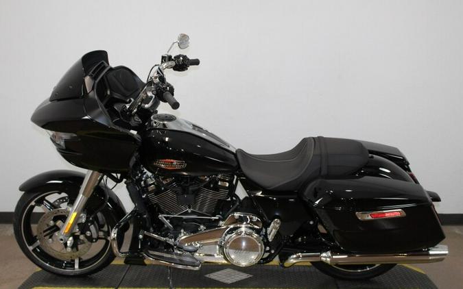 Harley-Davidson Road Glide™ 2024 FLTRX 84518880 VIVID BLACK