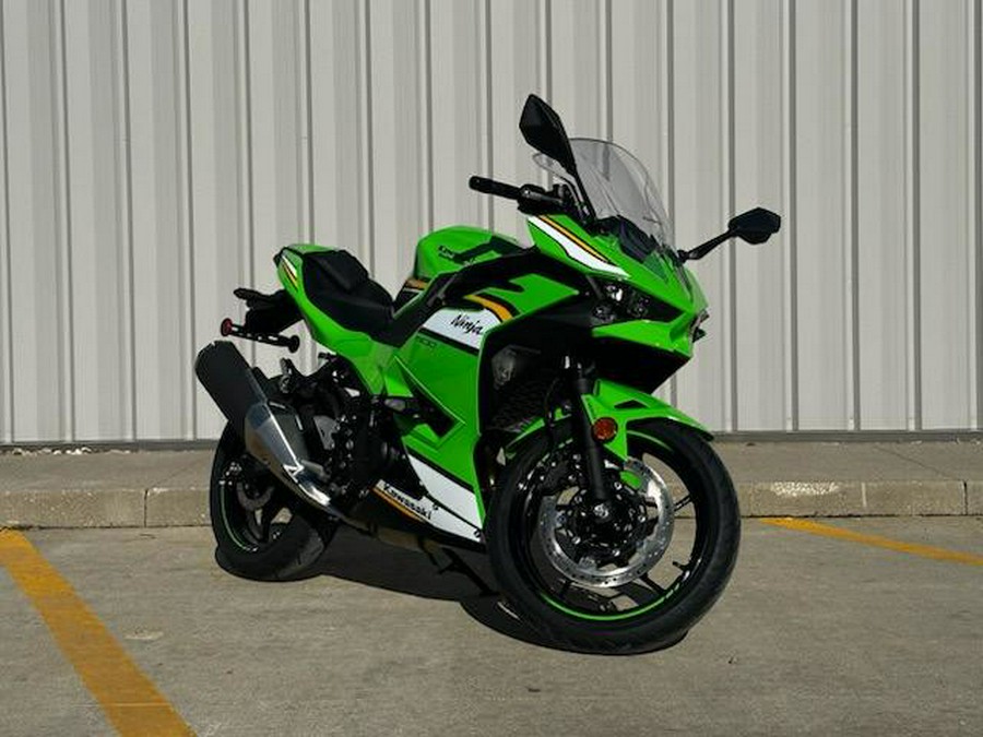 2025 Kawasaki Ninja® 500 KRT Edition SE ABS