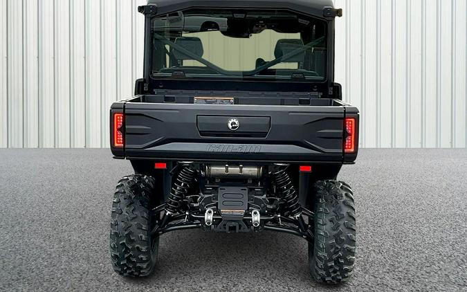 2026 Can-Am SSV DEF MAX XTCAB 65 HD11 BK HB 26 XT CAB HD11