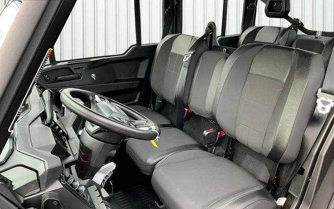 2026 Can-Am SSV DEF MAX XTCAB 65 HD11 BK HB 26 XT CAB HD11