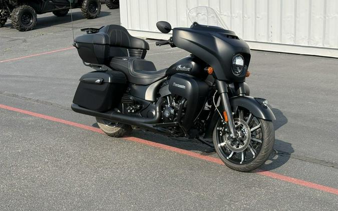 2024 Indian Roadmaster Dark Horse W/Powerband Audio Package Maroon Metallic