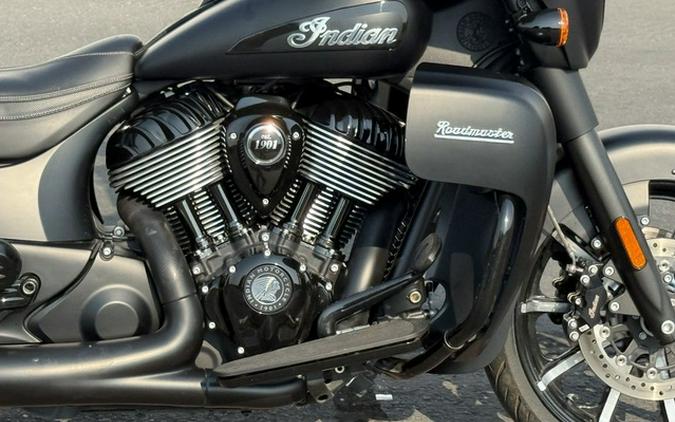 2024 Indian Roadmaster Dark Horse W/Powerband Audio Package Maroon Metallic