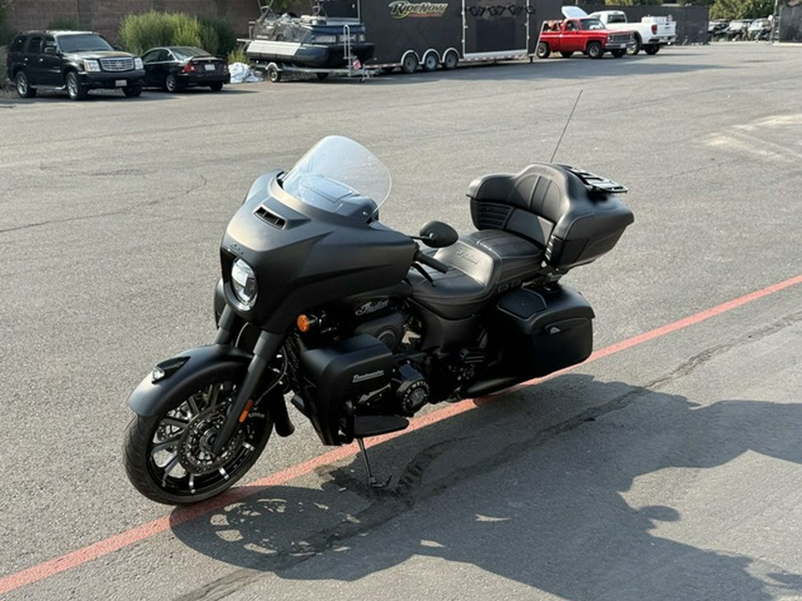 2024 Indian Roadmaster Dark Horse W/Powerband Audio Package Maroon Metallic