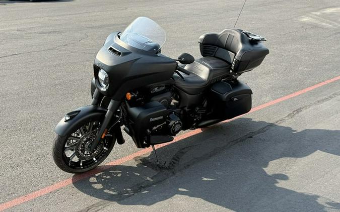 2024 Indian Roadmaster Dark Horse W/Powerband Audio Package Maroon Metallic