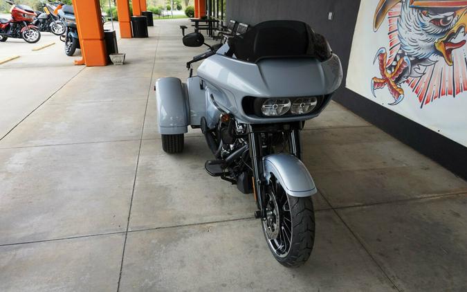 2024 Harley-Davidson Road Glide 3 Atlas Silver Metallic - Black Finish