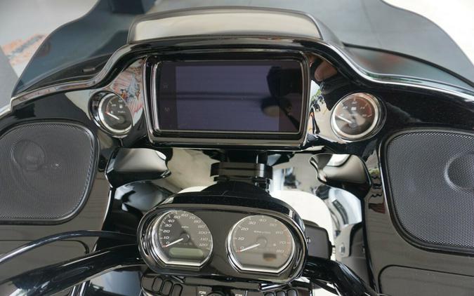 2024 Harley-Davidson Road Glide 3 Atlas Silver Metallic - Black Finish