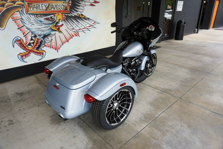 2024 Harley-Davidson Road Glide 3 Atlas Silver Metallic - Black Finish