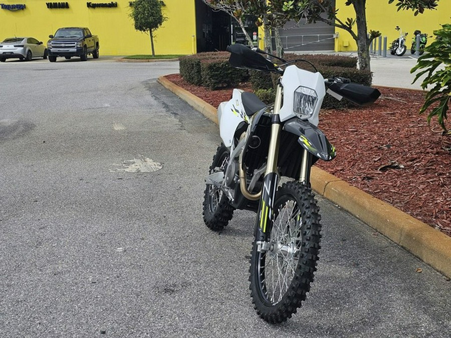 2026 Triumph TF 250-E Jet Black/Pure White 250-E