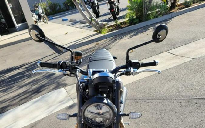 2026 Triumph Speed Twin 900 Phantom Black/Aurum Gold
