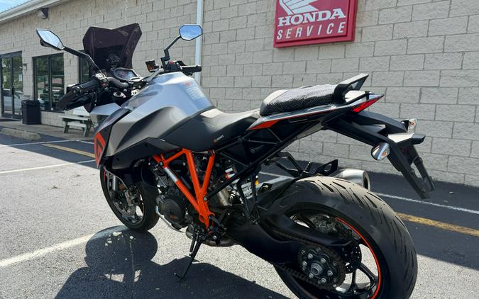 2017 KTM 1290 Super Duke GT