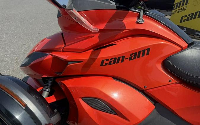 2016 Can-Am Spyder ST-S 5-Speed Semi-Automatic (SE5)