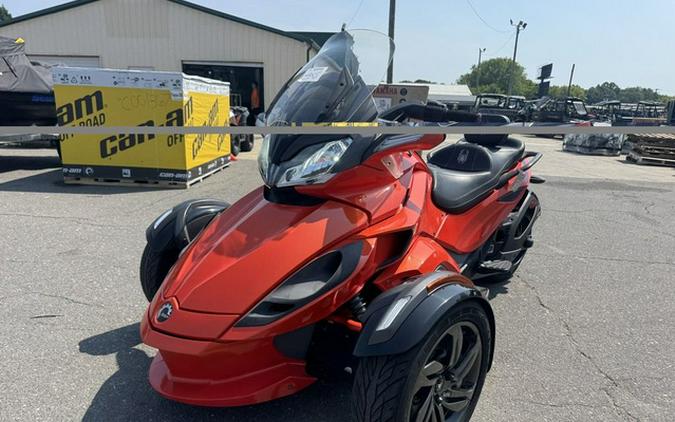 2016 Can-Am Spyder ST-S 5-Speed Semi-Automatic (SE5)