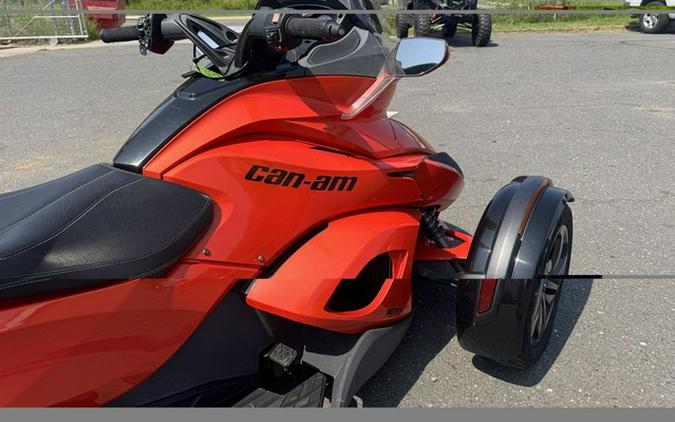 2016 Can-Am Spyder ST-S 5-Speed Semi-Automatic (SE5)