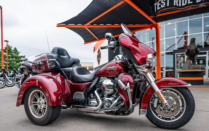 2016 Tri Glide Ultra FLHTCUTG