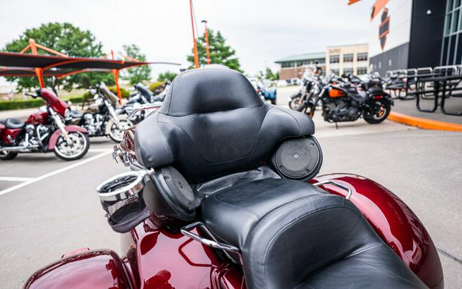 2016 Tri Glide Ultra FLHTCUTG