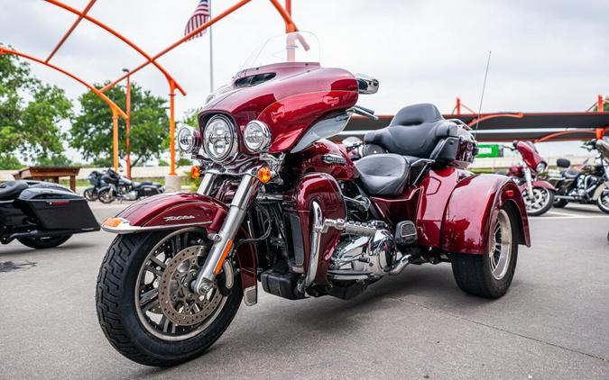 2016 Tri Glide Ultra FLHTCUTG