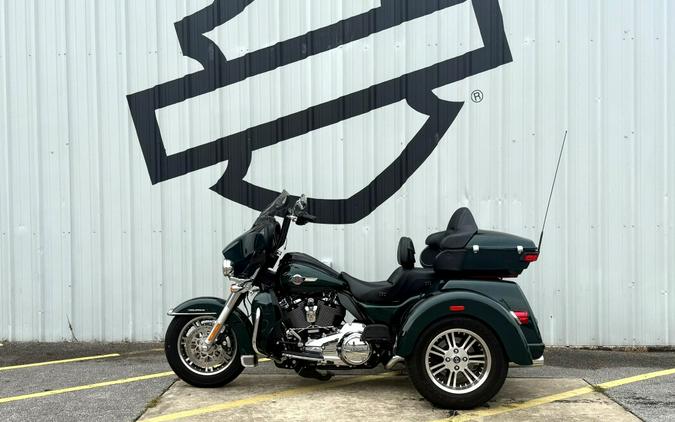 2024 Harley-Davidson® Tri Glide® Ultra Alpine Green / Vivid Black