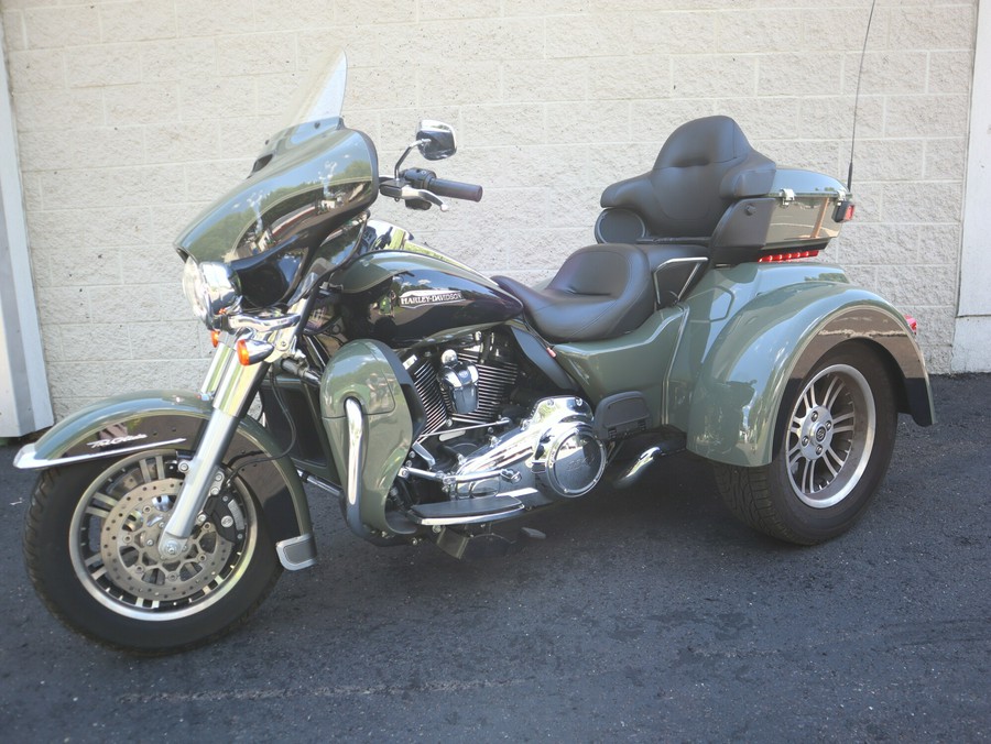 Used 2021 Harley-Davidson Tri Glide Ultra FLHTCUTG