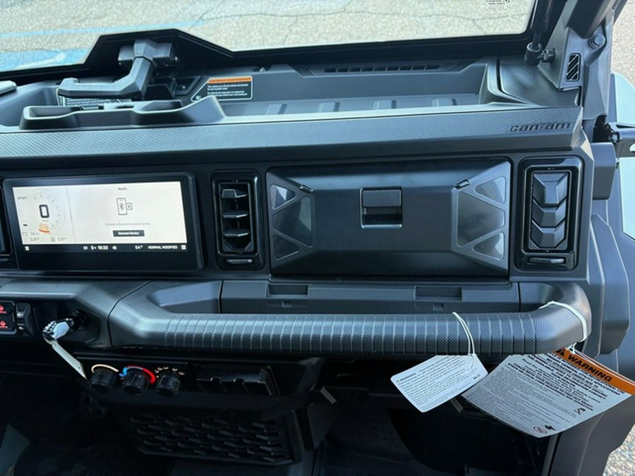 2026 Can-Am Defender MAX Limited HD11