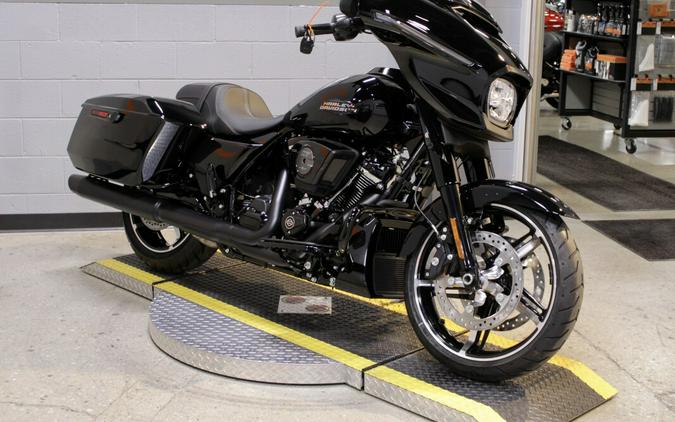 New 2026 Harley-Davidson Street Glide Grand American Touring FLHX Motorcycle For Sale In Columbus, OH
