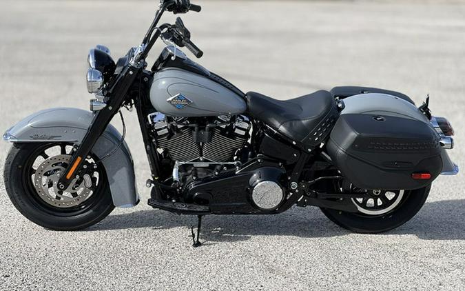 2026 Harley-Davidson Softail FLHC - Heritage Classic