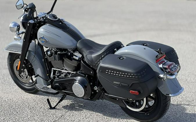2026 Harley-Davidson Softail FLHC - Heritage Classic