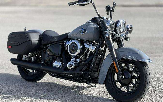2026 Harley-Davidson Softail FLHC - Heritage Classic