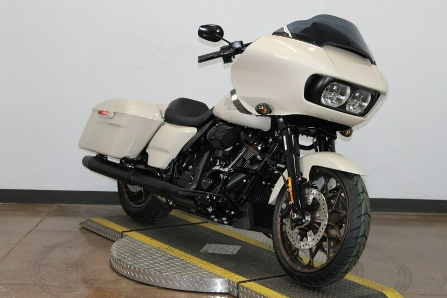 Harley-Davidson Road Glide ST 2023 FLTRXST 992579DT WHITE SAND PRL