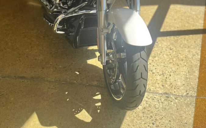 2024 Harley-Davidson Road Glide® White Onyx Pearl