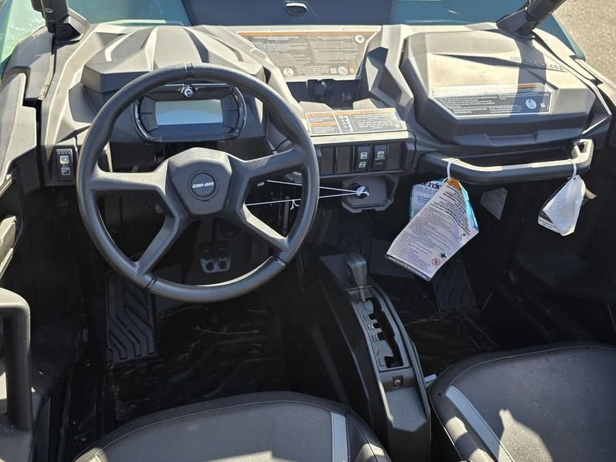 2025 Can-Am Commander DPS 700