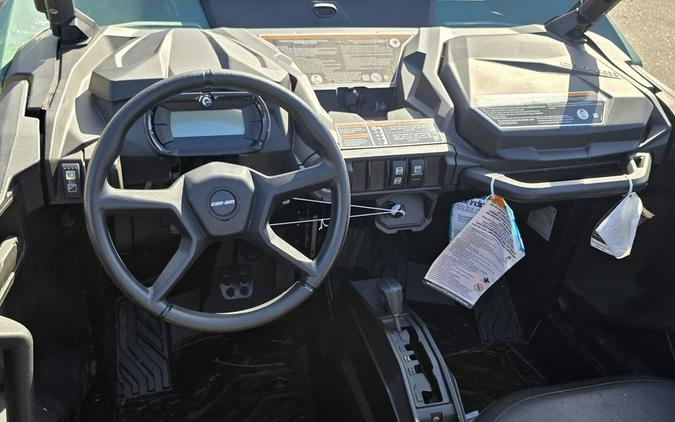 2025 Can-Am Commander DPS 700