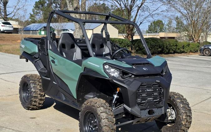 2025 Can-Am Commander DPS 700