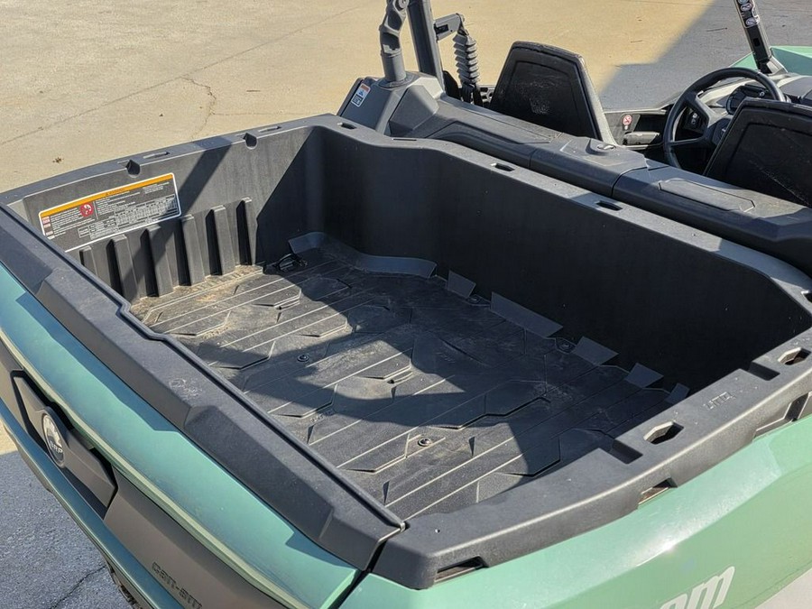 2025 Can-Am Commander DPS 700