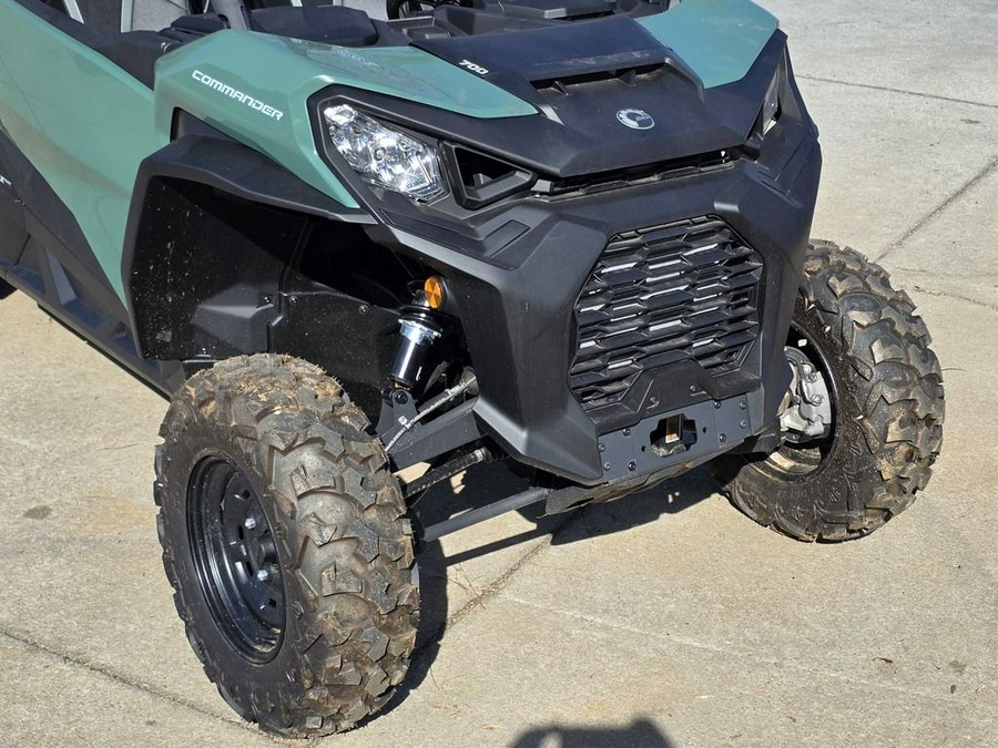 2025 Can-Am Commander DPS 700
