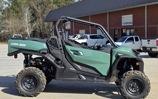 2025 Can-Am Commander DPS 700
