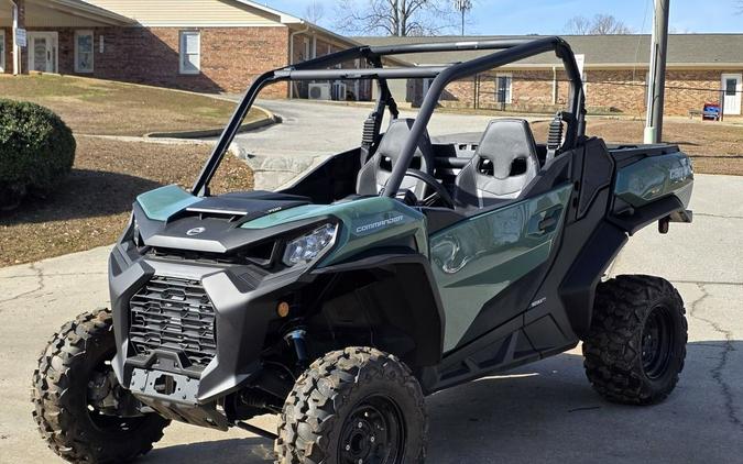 2025 Can-Am Commander DPS 700