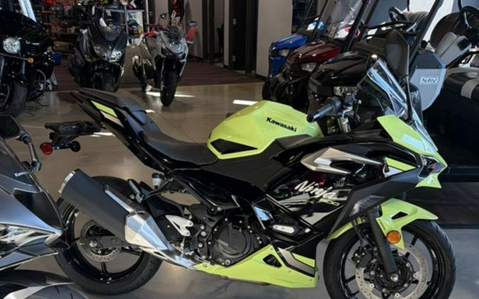 2026 Kawasaki Ninja® 500 SE ABS